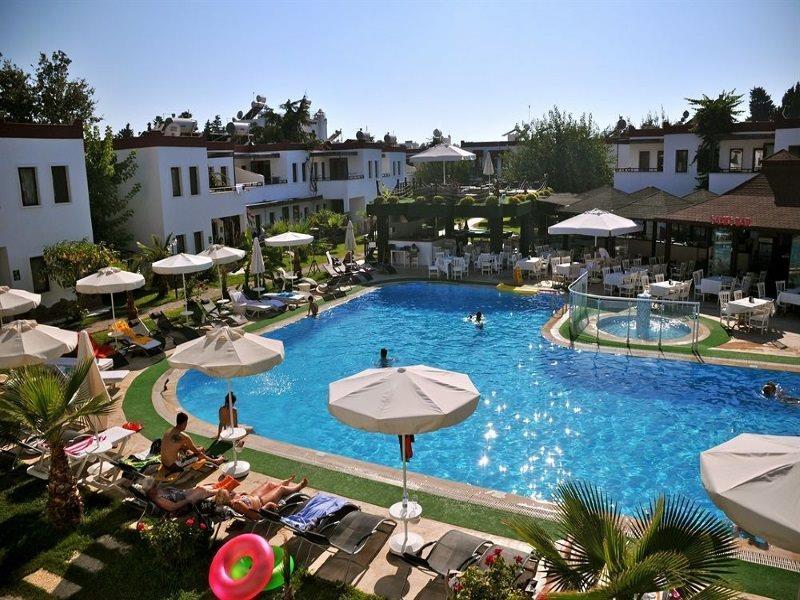 Cherry Apartments Turgutreis Exterior photo